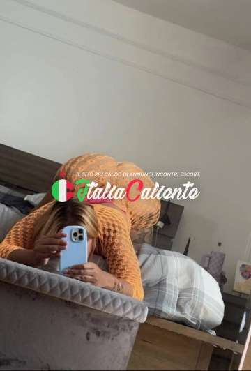 Susanna — novita a gorizia susanna tutta panna vera puttan bella simpatica e molto coccolana massaggio relaxante e prostatico pioggia dorata un vero gioiello — Gorizia, 27 anni