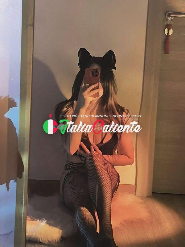 RAGAZZA ORIENTALE PICCOLINA 22 enne TROIETTA ADORO SUCCHIARE 🍭CON LA MIA CALDA BOCCA ED ESSERE 🍭LECCATA 👅FINO A BAGNARMI — Varese, 21 anni