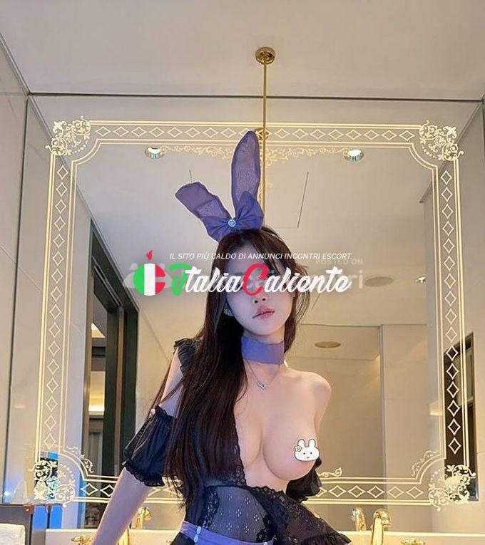 Giulia – una brezza dolce nella notte d’estate. — Napoli, 23 anni