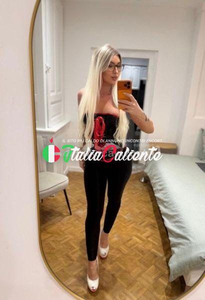 ❤️‍🔥LA PRIMA VOLTA IN CITTA🦋COMPLETA LATO b 🦋figa streta sono qui per poco tempo 🍑 — Livorno, 25 anni