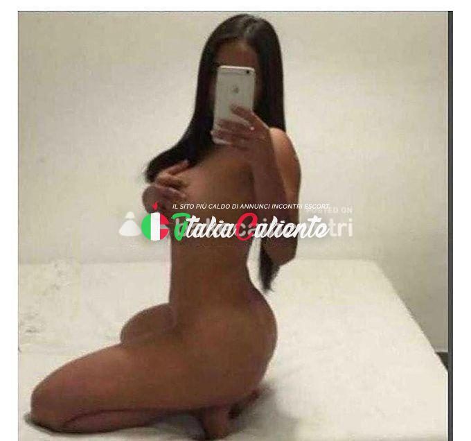 Novità 🎀 A BATTIPAGLIA 💋 Sono dolce e Bella...😍😍?Complicità assoluta dal primo momento ...?Offro tanto relax, qualcosa di unico per voi ...?Con me tro — Salerno, 26 anni